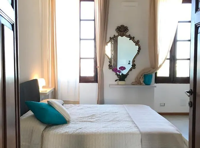 Palazzo Bolasco Bed and Breakfast 4*